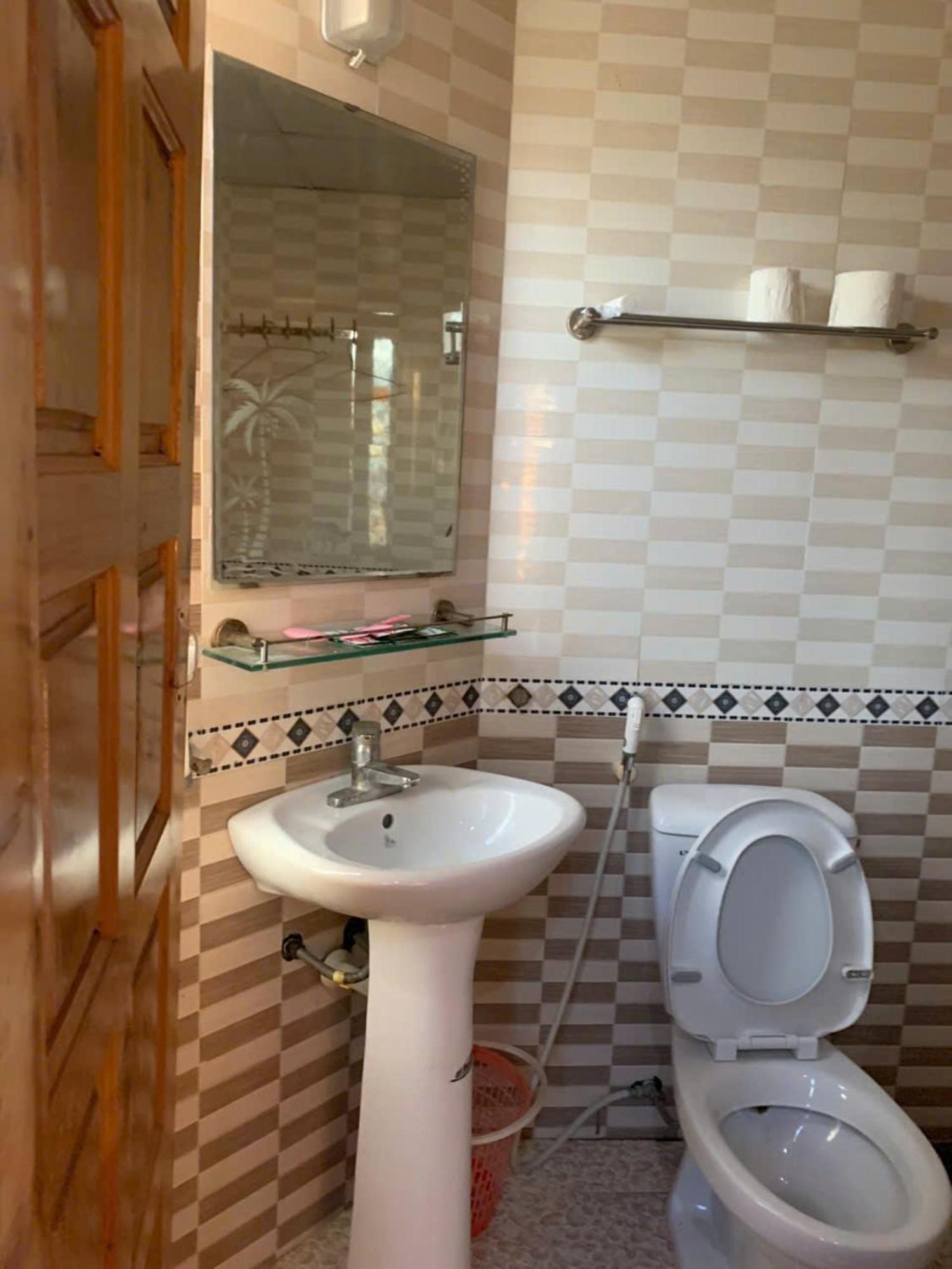 Ho Nui Dinh Hotel نينه بينه المظهر الخارجي الصورة
